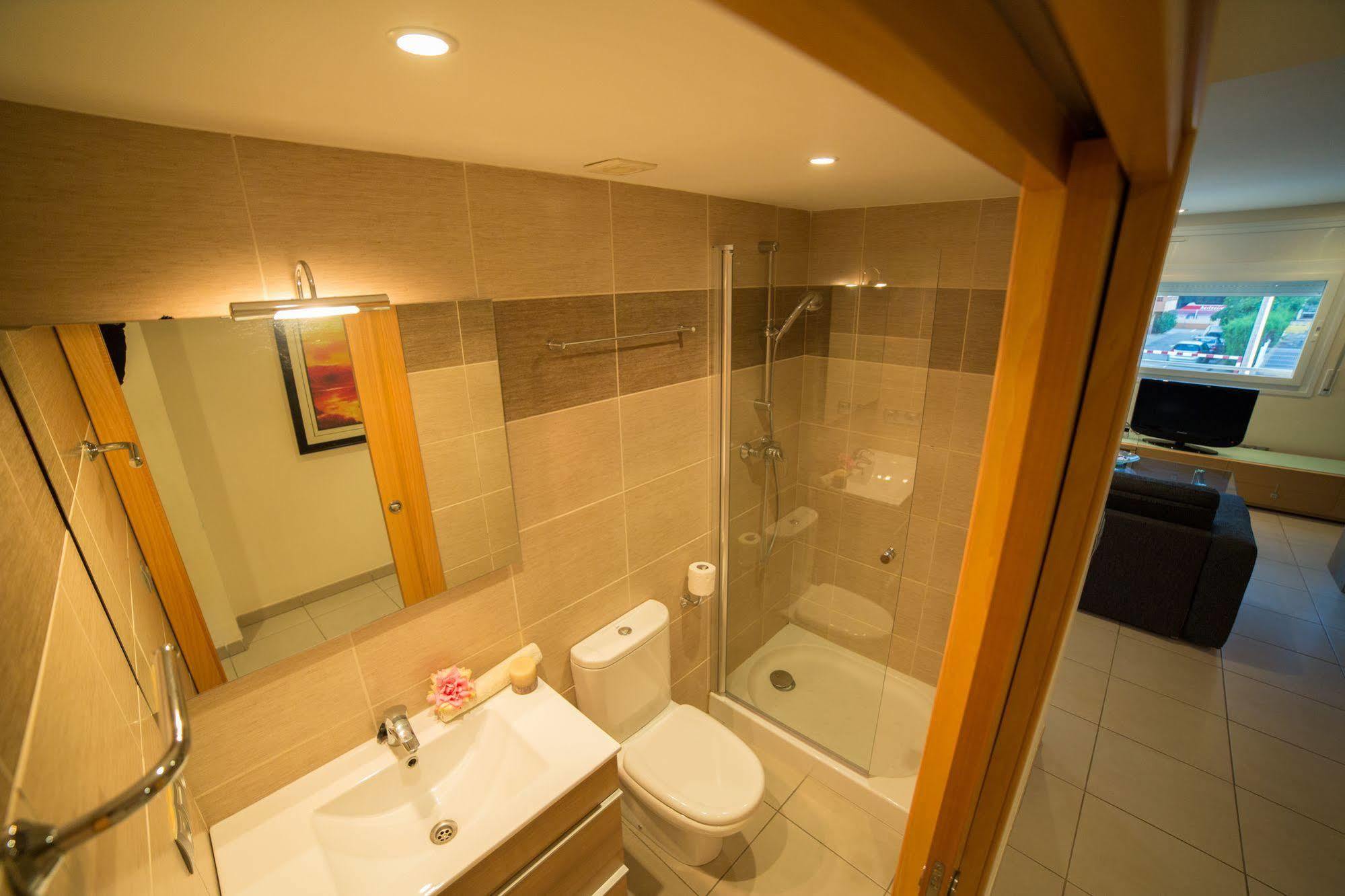 Agi Drugstore Apartments ロザス エクステリア 写真